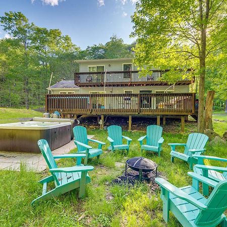 Pet-Friendly Pocono Lake Oasis With Hot Tub! المظهر الخارجي الصورة