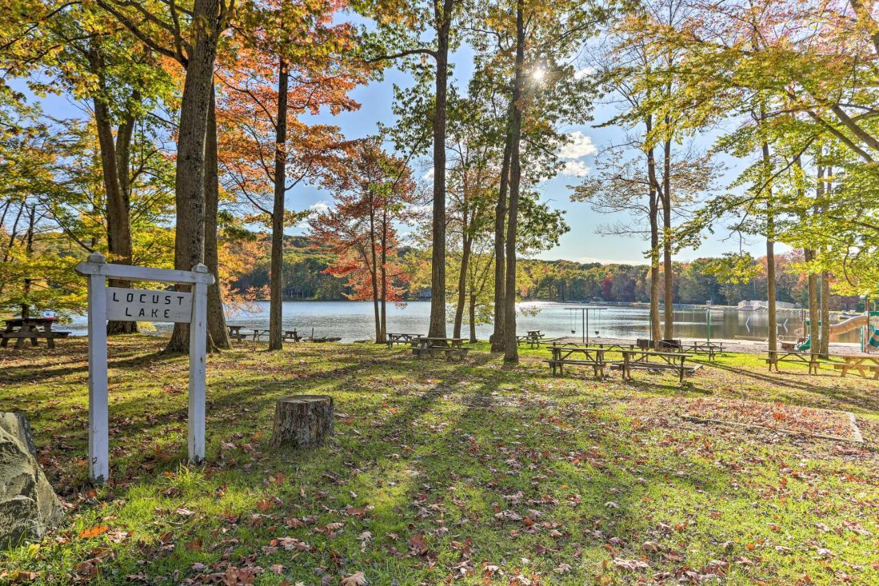 Pet-Friendly Pocono Lake Oasis With Hot Tub! المظهر الخارجي الصورة